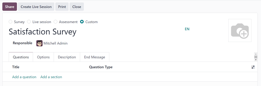 Cách một mẫu khảo sát trống hiển thị trong ứng dụng Odoo Surveys.